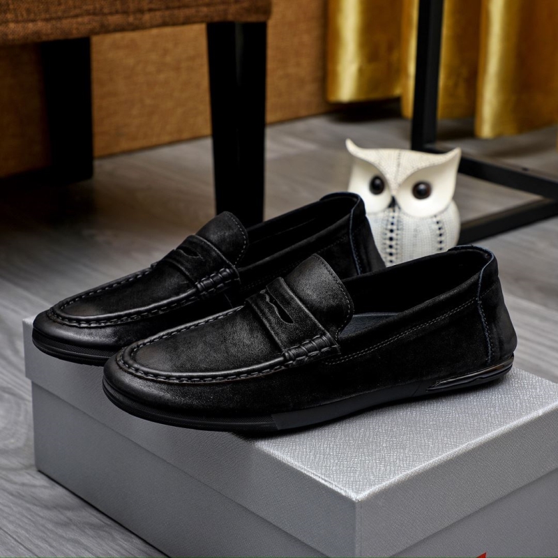 Pra*a leather shoes
